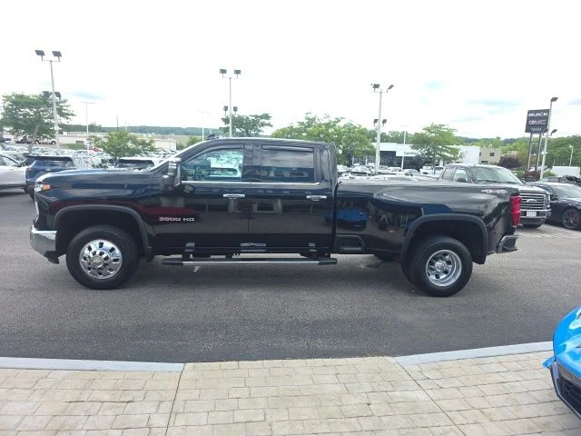 Used 2025 Black Chevrolet LTZ image 5