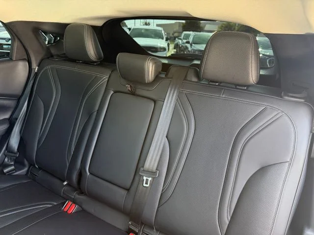 Used 2021 Silver Metallic Ford Premium image 26
