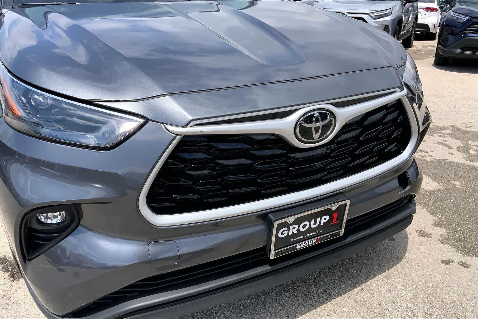 2025 Toyota Highlander XLE - Photo 30