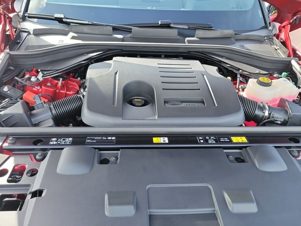 New 2027 Firenze Red Land Rover SE image 29