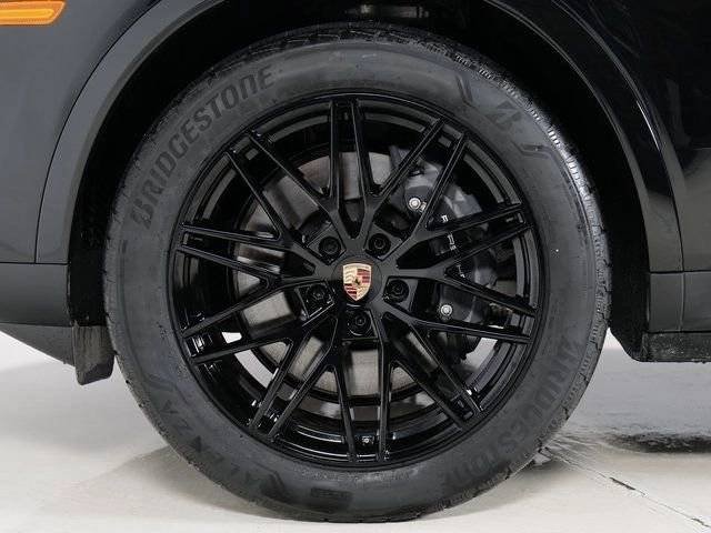 New 2026 Chromite Black Metallic Porsche  image 32