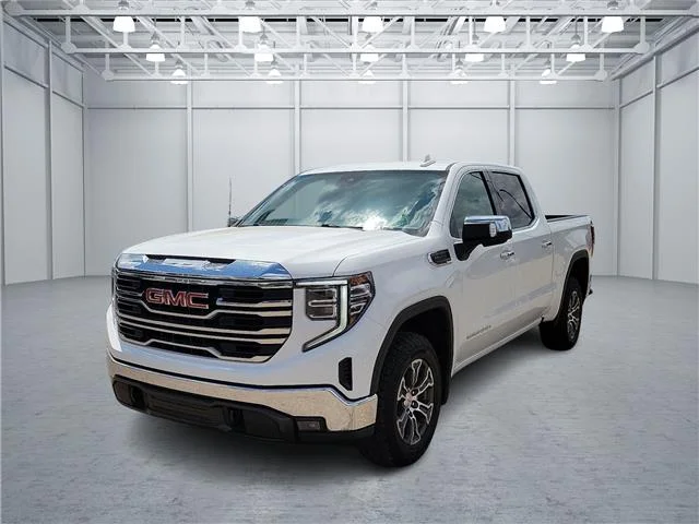 Used 2025 White GMC SLT 4x2 Crew Cab 5.75 ft. box 147.4 in. WB image 1
