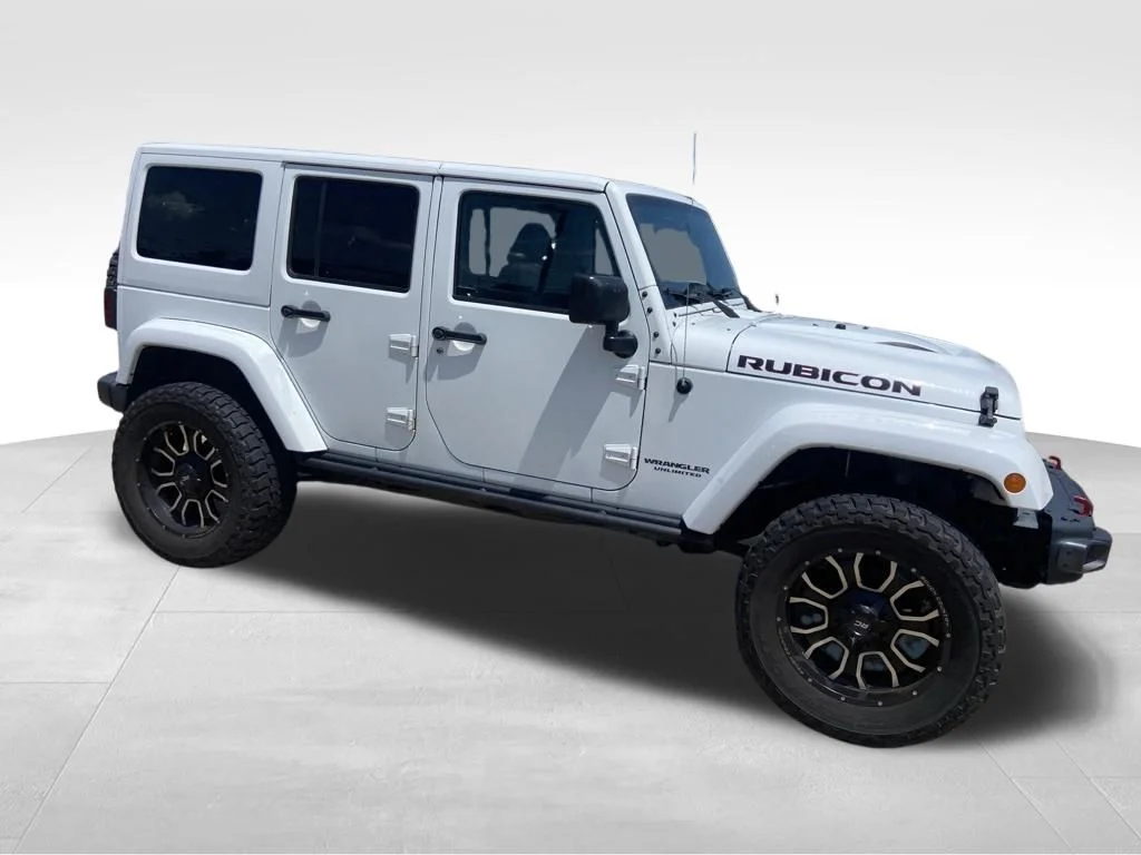 Used 2017 White Jeep Unlimited Rubicon image 10