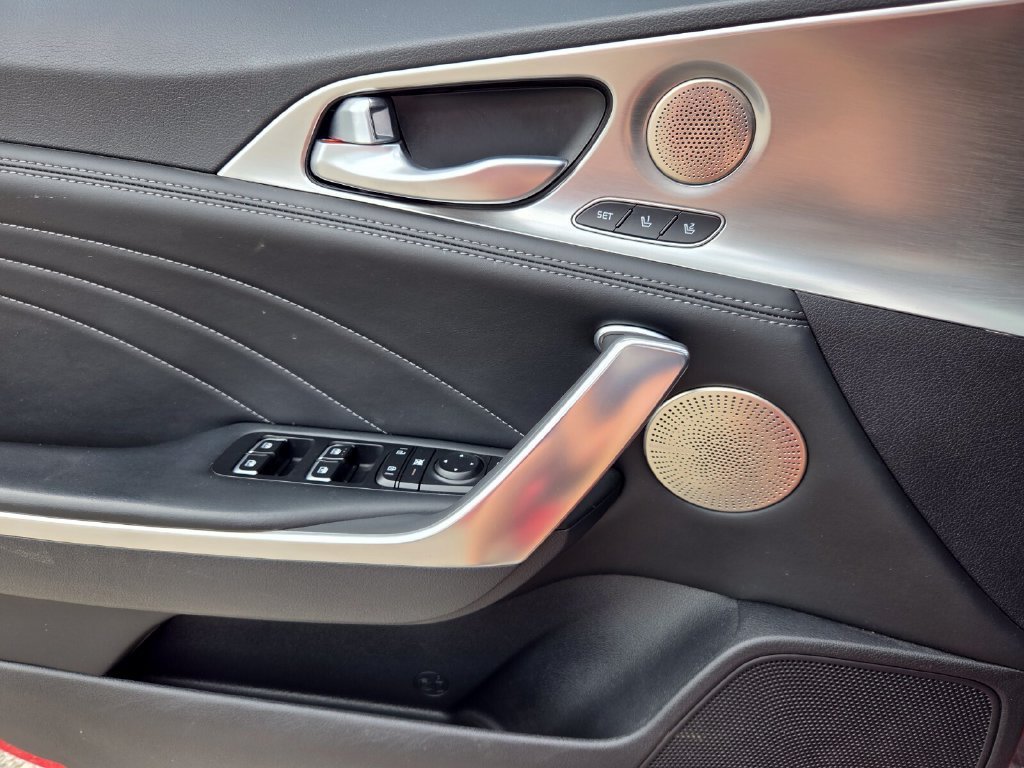 2022 Kia Stinger GT2 - Photo 23
