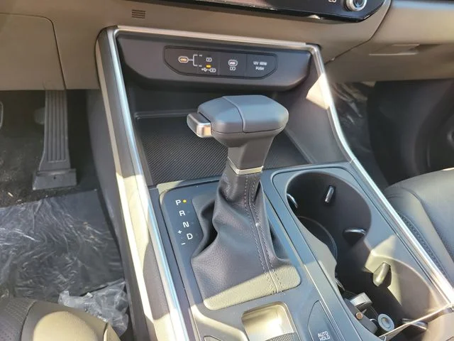 New 2026 Snow White Pearl Kia LXS image 20