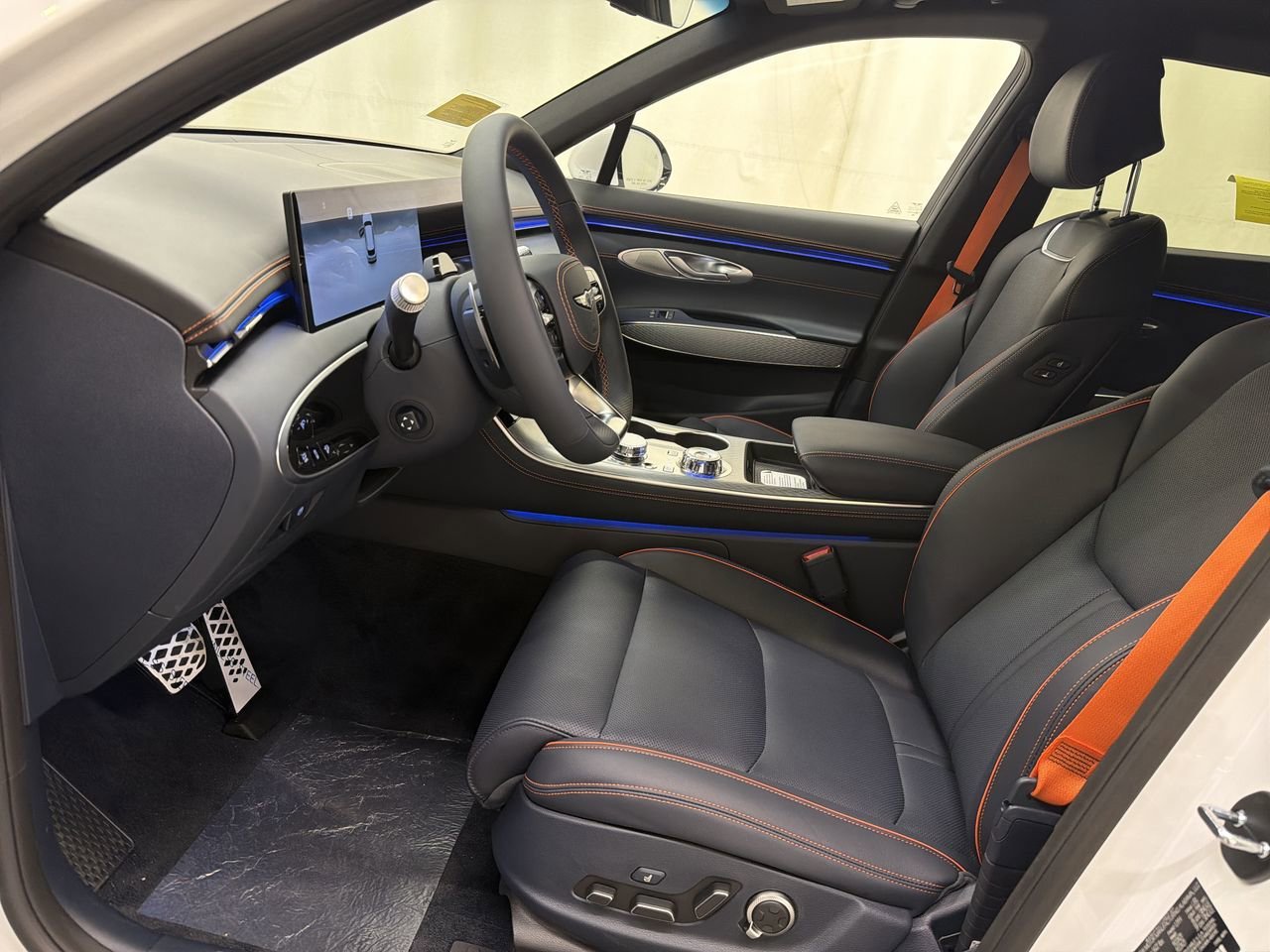 New 2026 Uyuni White Genesis 2.5T SPORT PRESTIGE image 14