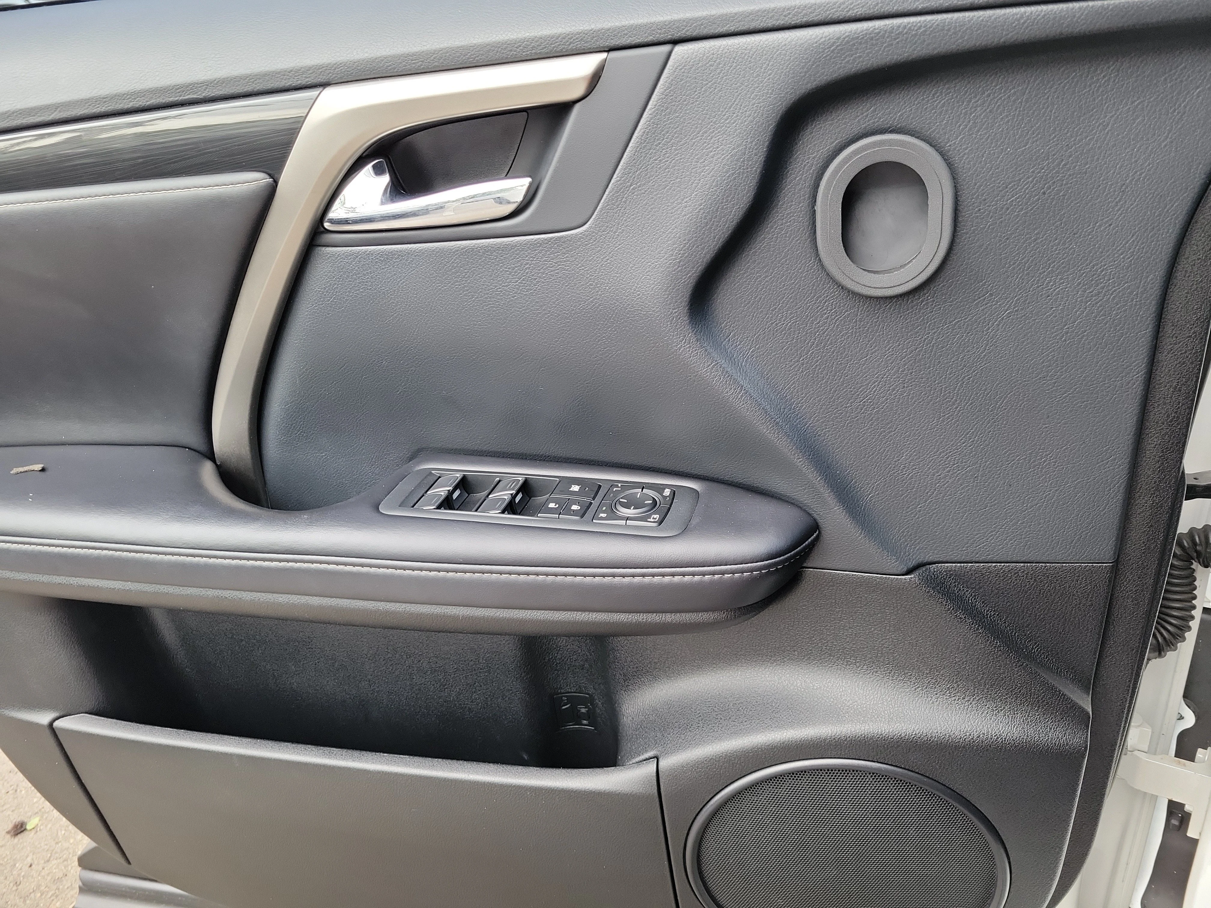 Used 2020 White Pearl Lexus RX 350 image 16