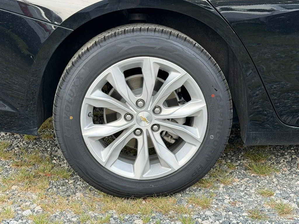 Used 2025 Black Chevrolet LT image 11