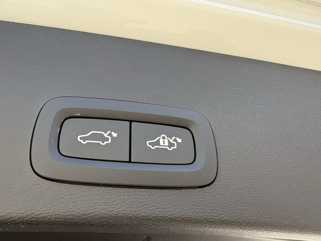 Certified Used 2026 Crystal White Volvo Plus image 28