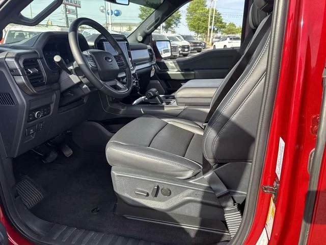 Used 2025 Red Ford Lariat image 18