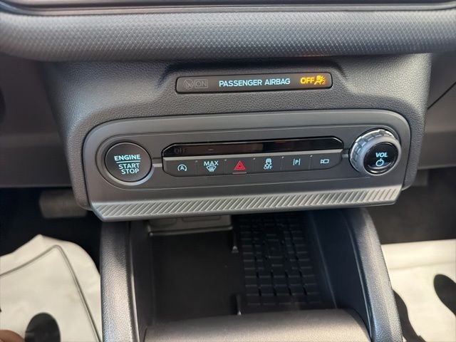 Used 2025 Black Ford Outer Banks image 21