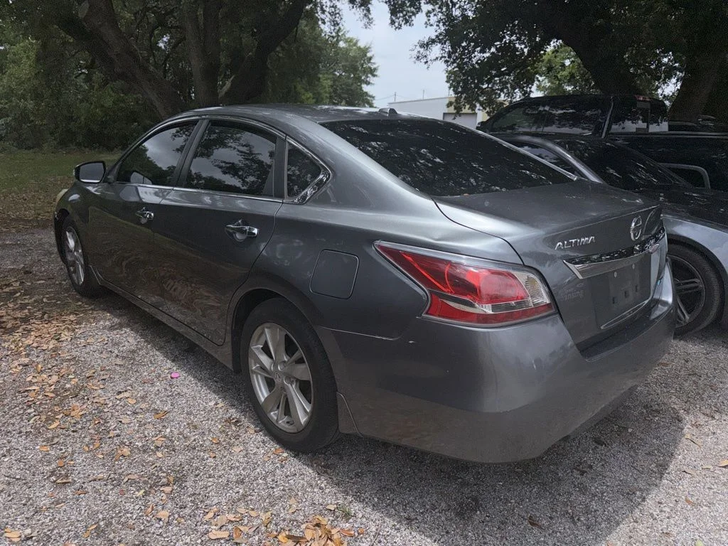 Used 2014 Gray Nissan 2.5 SL image 3