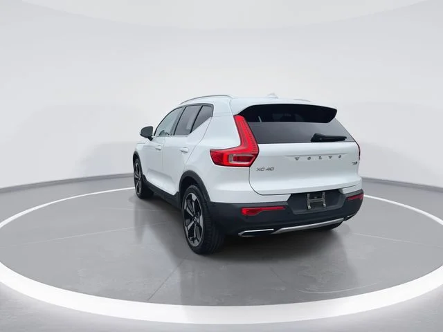 Used 2019 White Volvo T5 Inscription image 6