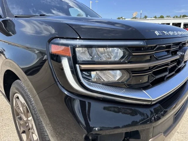 Used 2025 Black Ford King Ranch image 2