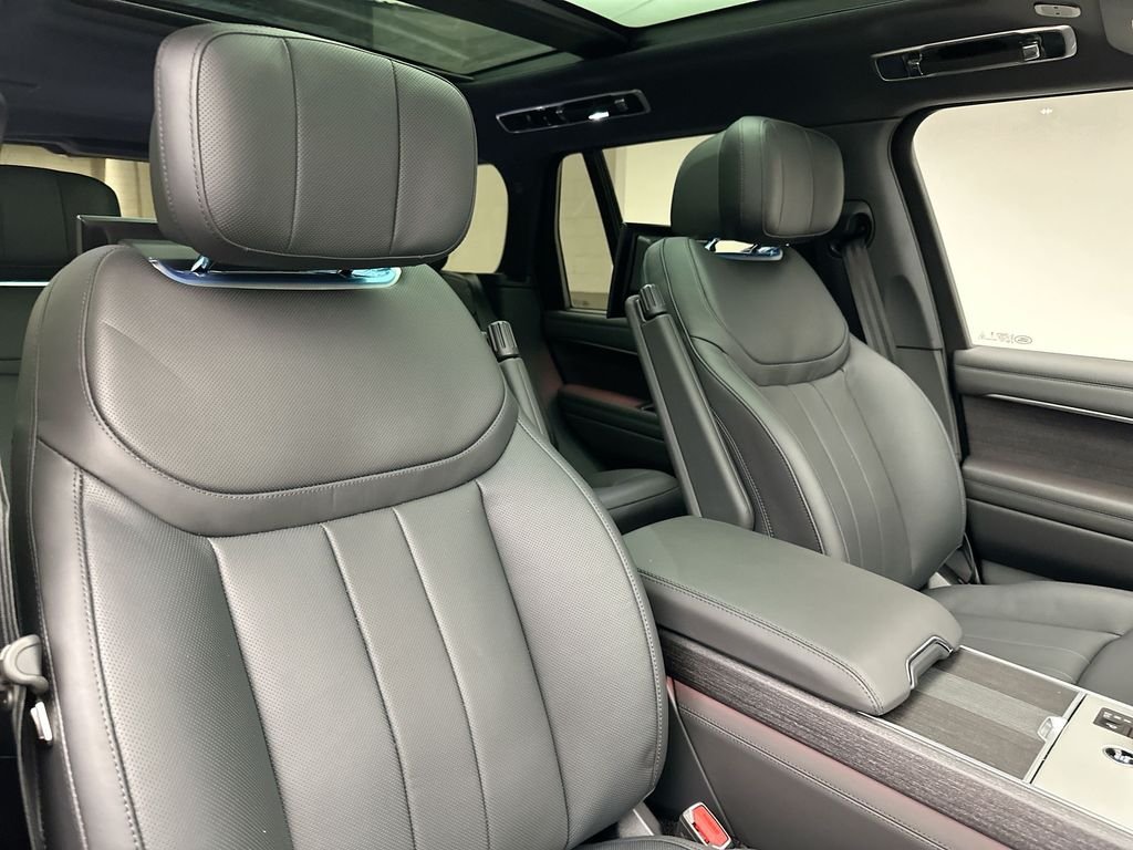 Used 2025 Eiger Gray Metallic Land Rover Autobiography image 11
