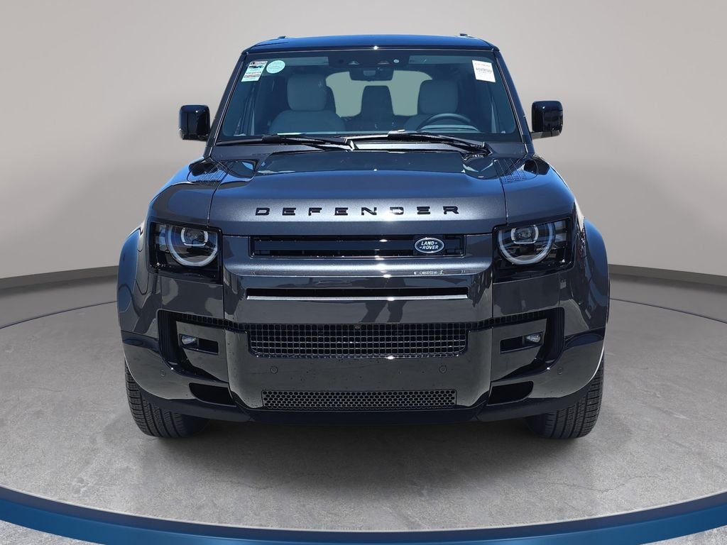 New 2026 Carpathian Grey Land Rover X-Dynamic SE image 2