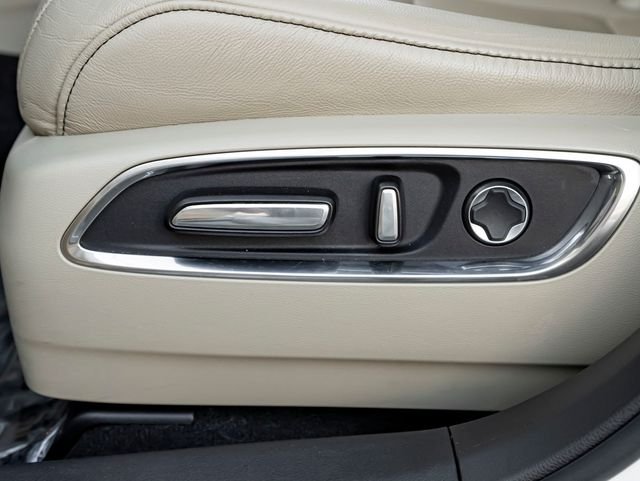 Used 2020 Platinum White Pearl Acura Technology image 32