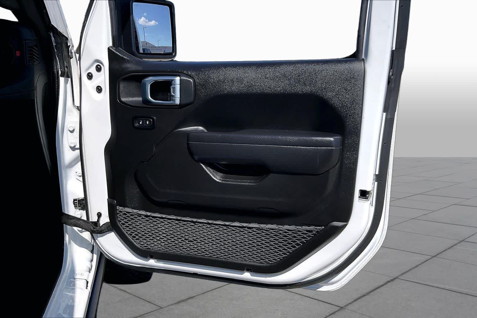 Used 2026 Bright White Clearcoat Jeep Rubicon image 21