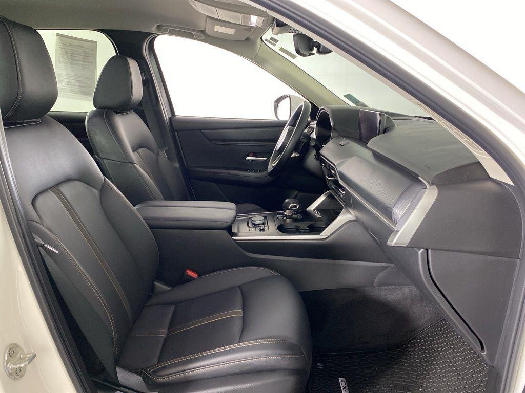 Used 2024 White Mazda 3.3 Turbo Select image 26