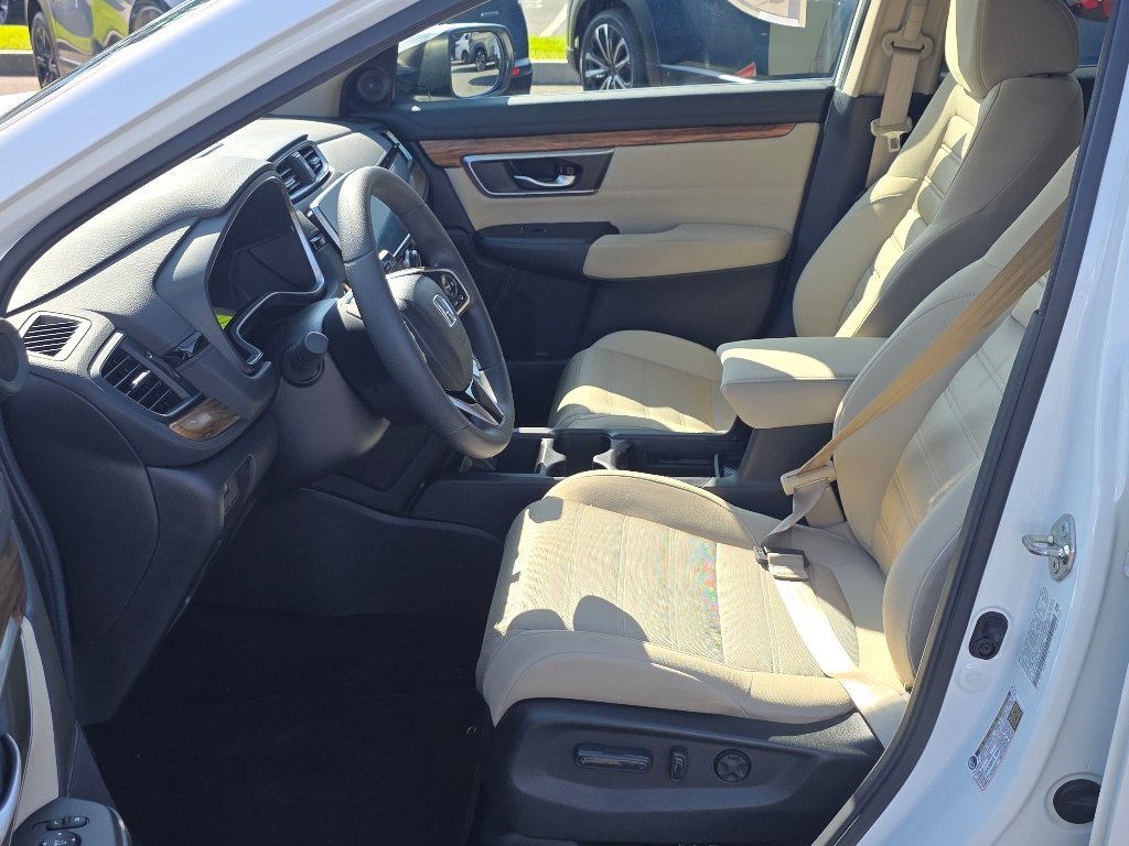 Used 2018 White Honda EX image 33
