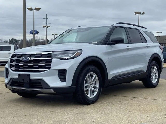 New 2026 Space White Metallic Ford Active image 5