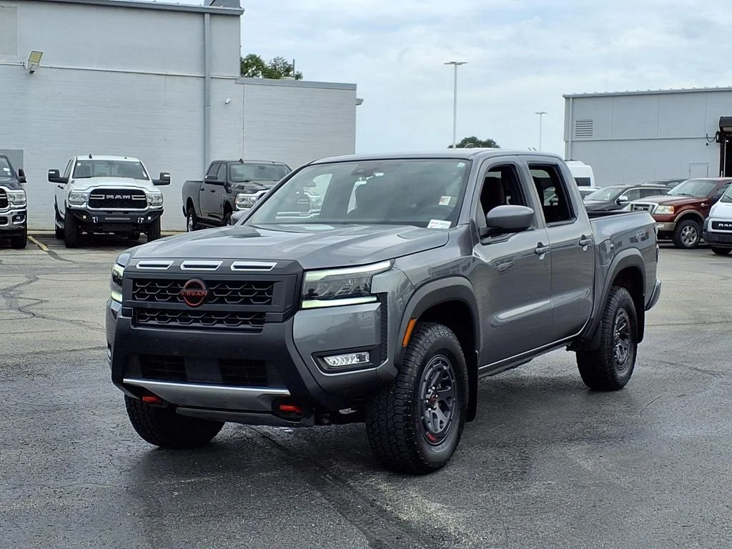 Used 2026 Nissan Frontier PRO-4X with VIN 1N6ED1EK0TN629062 for sale in Kansas City