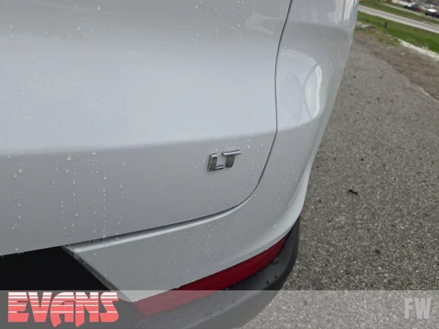 Used 2024 White Chevrolet LT image 3