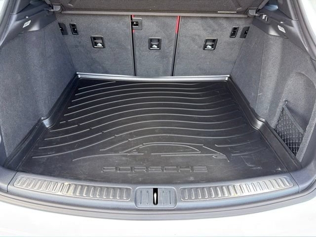 Used 2022 White Porsche S image 19