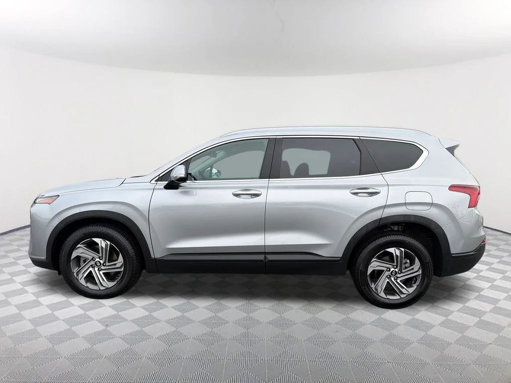 Used 2023 Silver Hyundai SEL image 8