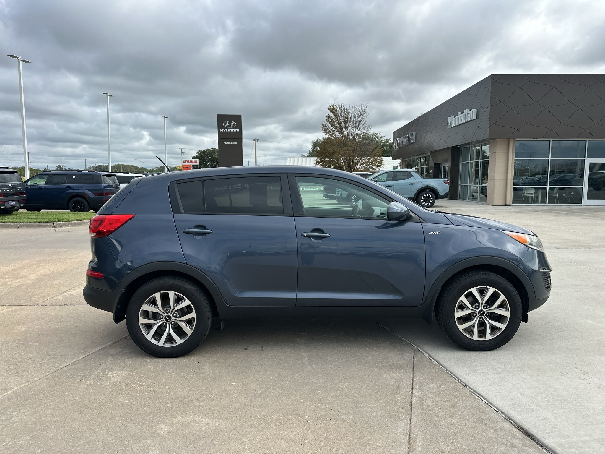 Used 2014 Twilight Blue Kia LX image 12
