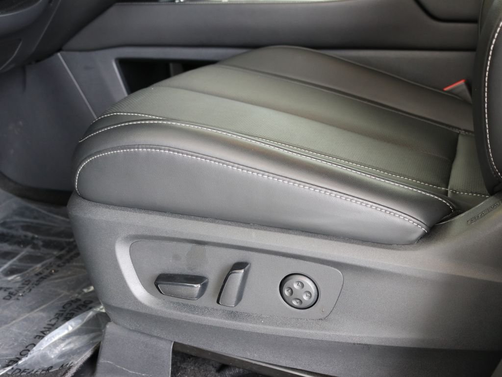 Certified Used 2025 Black INFINITI PURE image 24