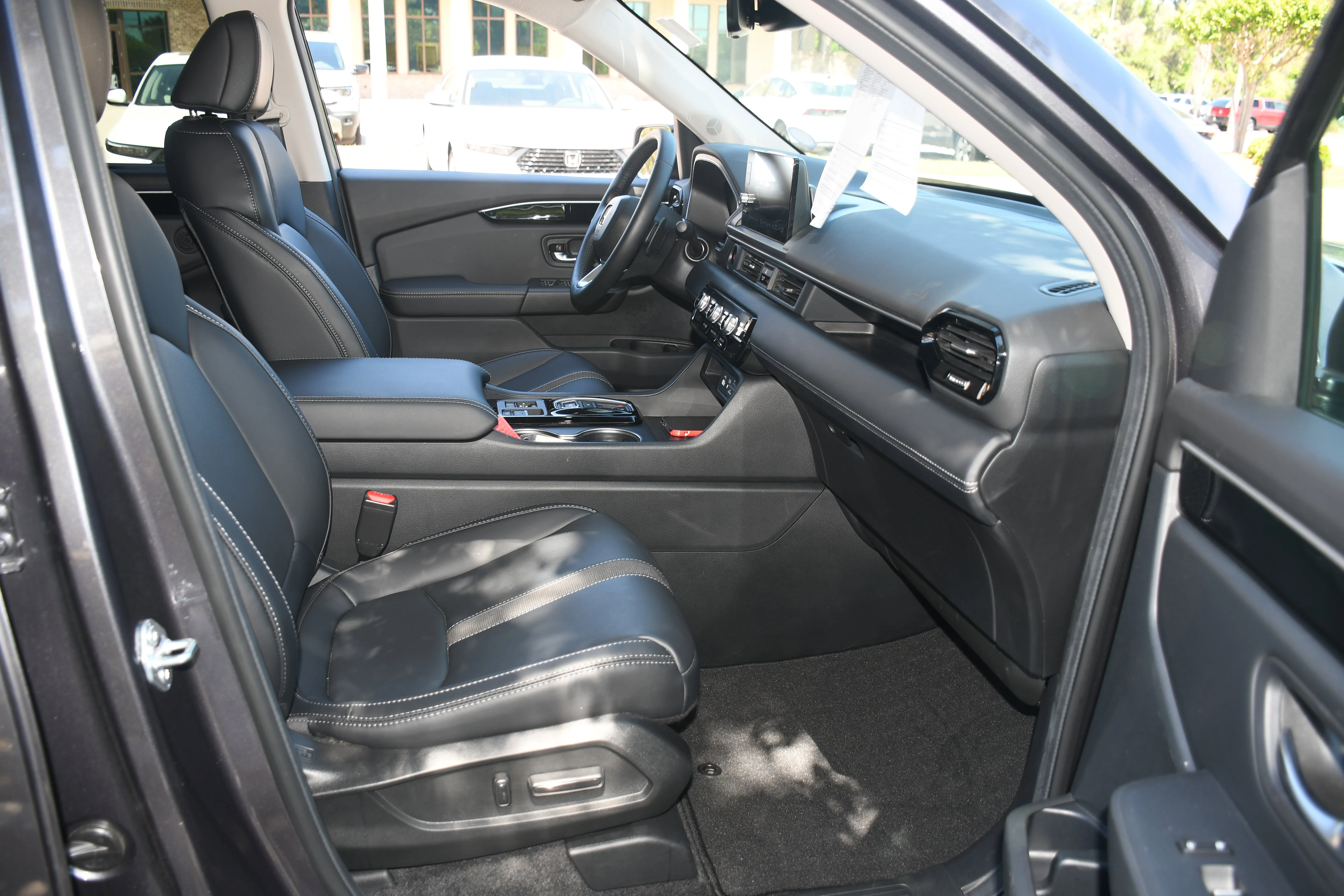 2025 Honda Pilot EX-L - Photo 43