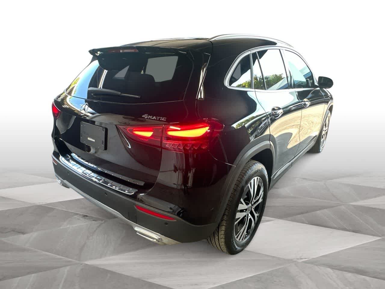 Used 2025 Night Black Mercedes-Benz GLA 250 image 8