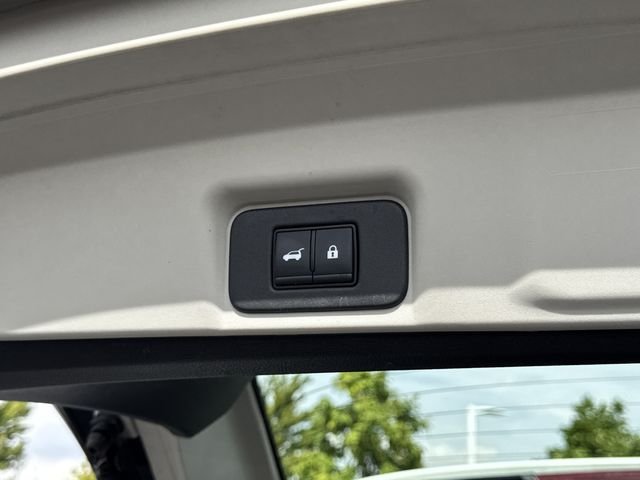 Used 2024 White Nissan EVOLVE+ e-4ORCE image 23