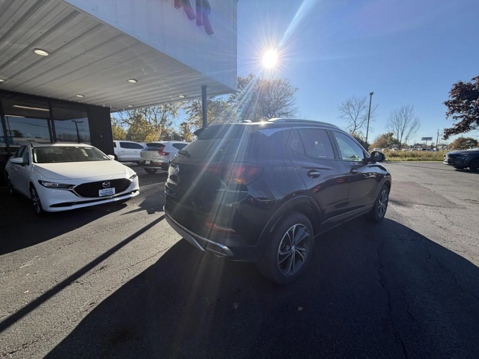 Used 2023 Ebony Twilight Metallic Buick Essence image 8
