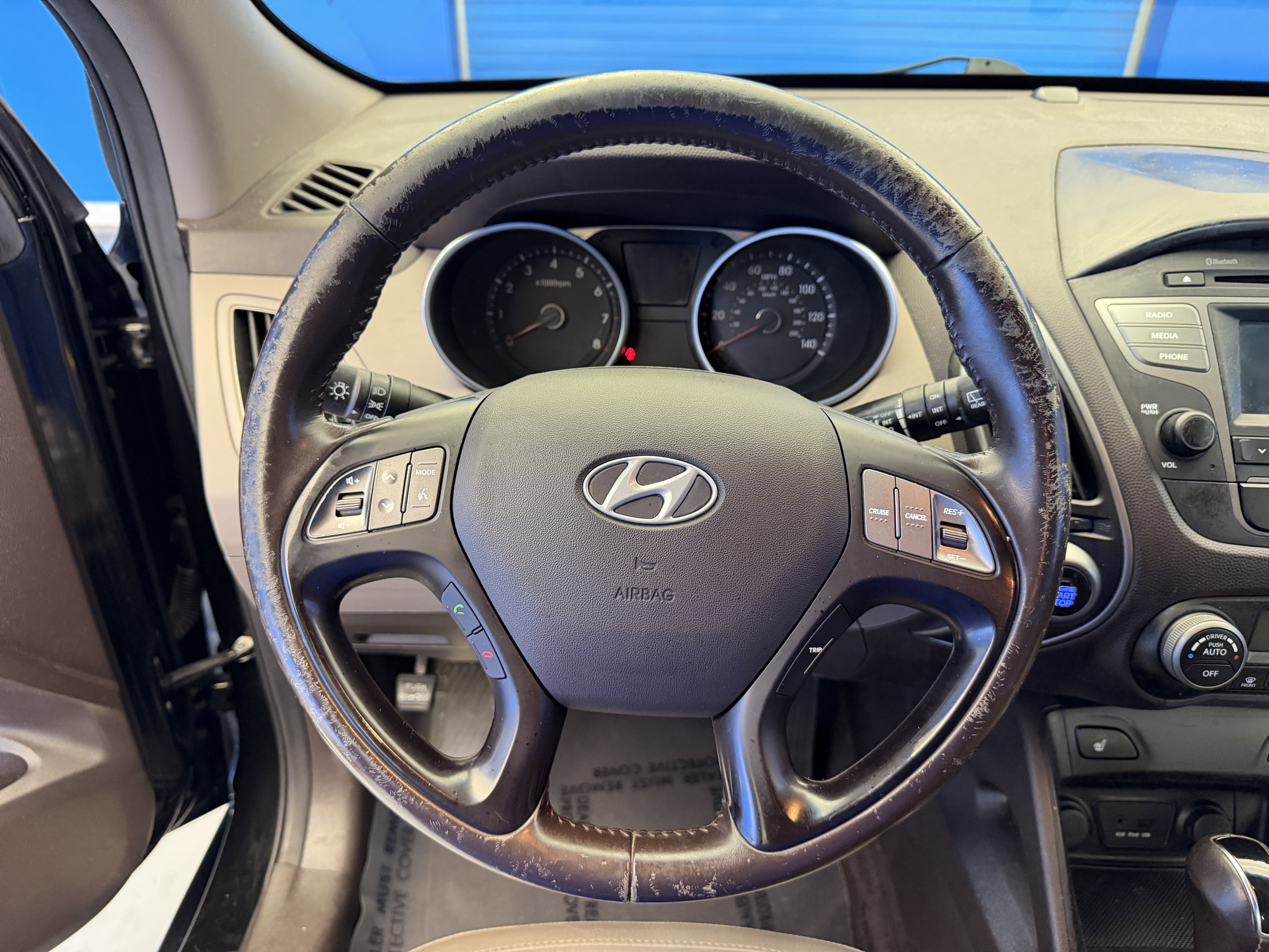 Used 2014 Ash Black Hyundai Limited image 15
