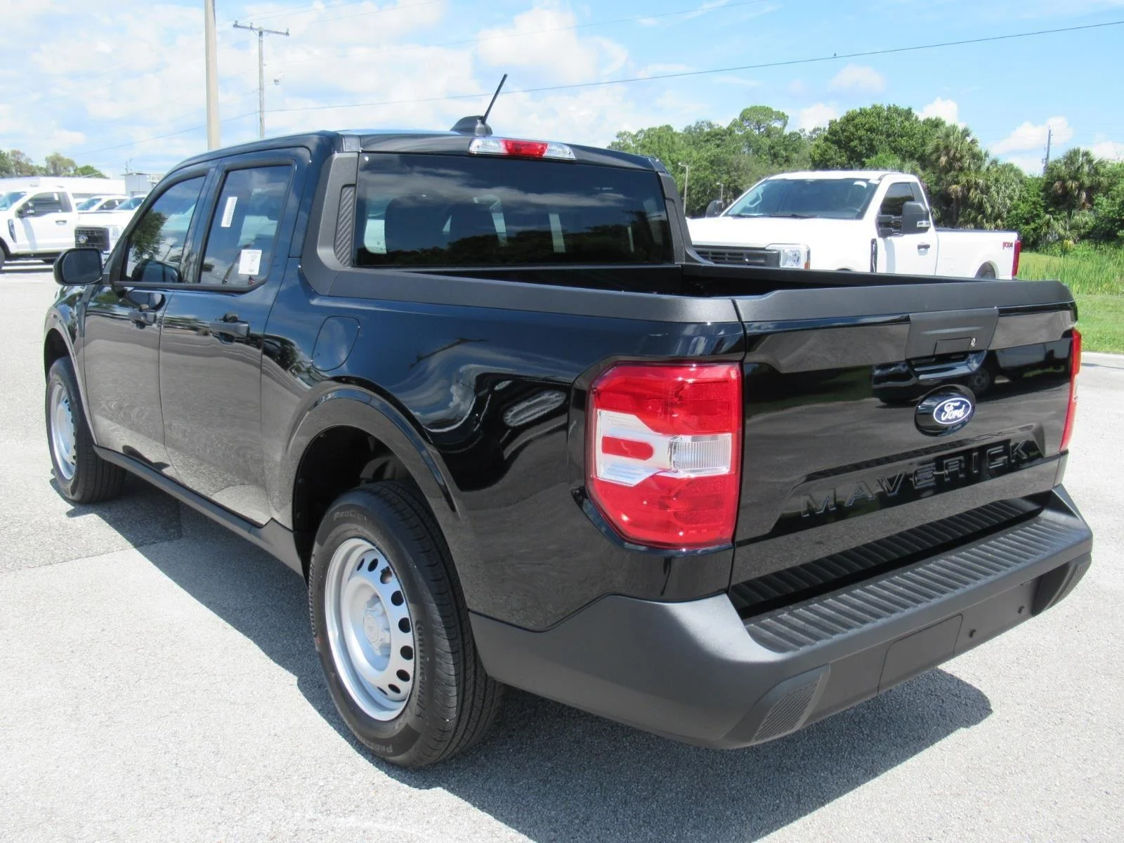 New 2026 Shadow Black Ford XL image 5