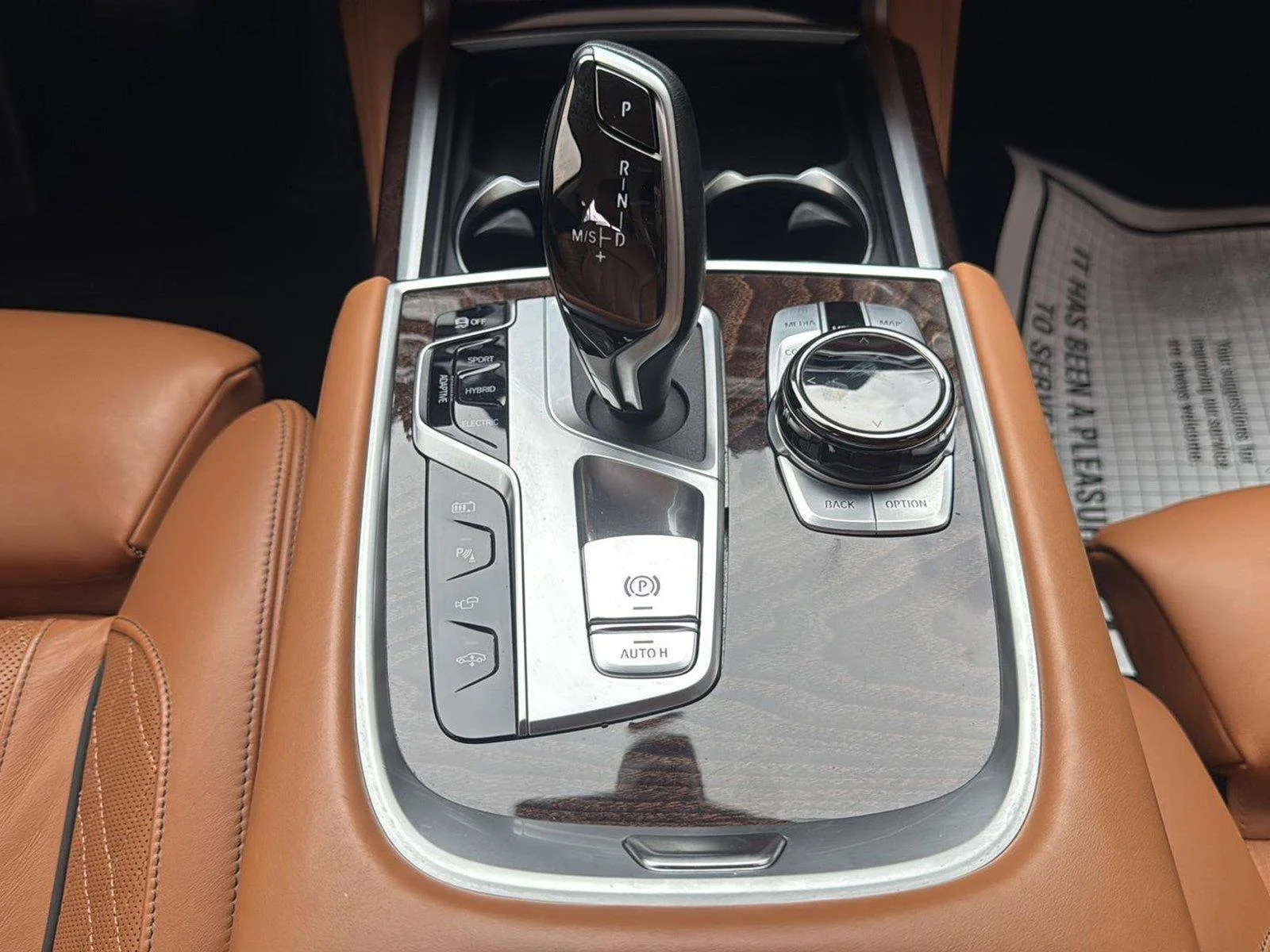 Used 2021 Dark Graphite Metallic BMW 745e xDrive image 15