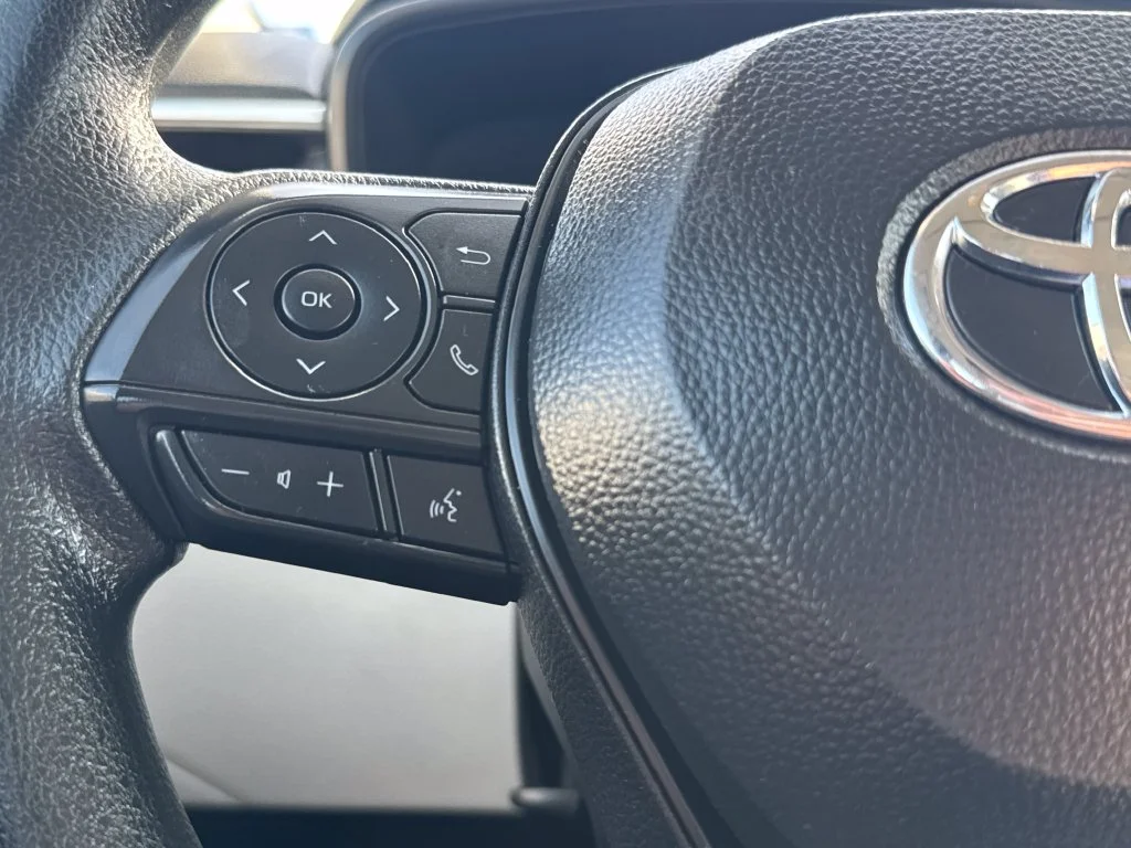 Used 2025 Silver Toyota L image 20