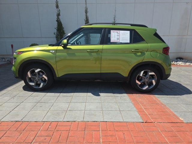Used 2021 Green Hyundai SEL image 3