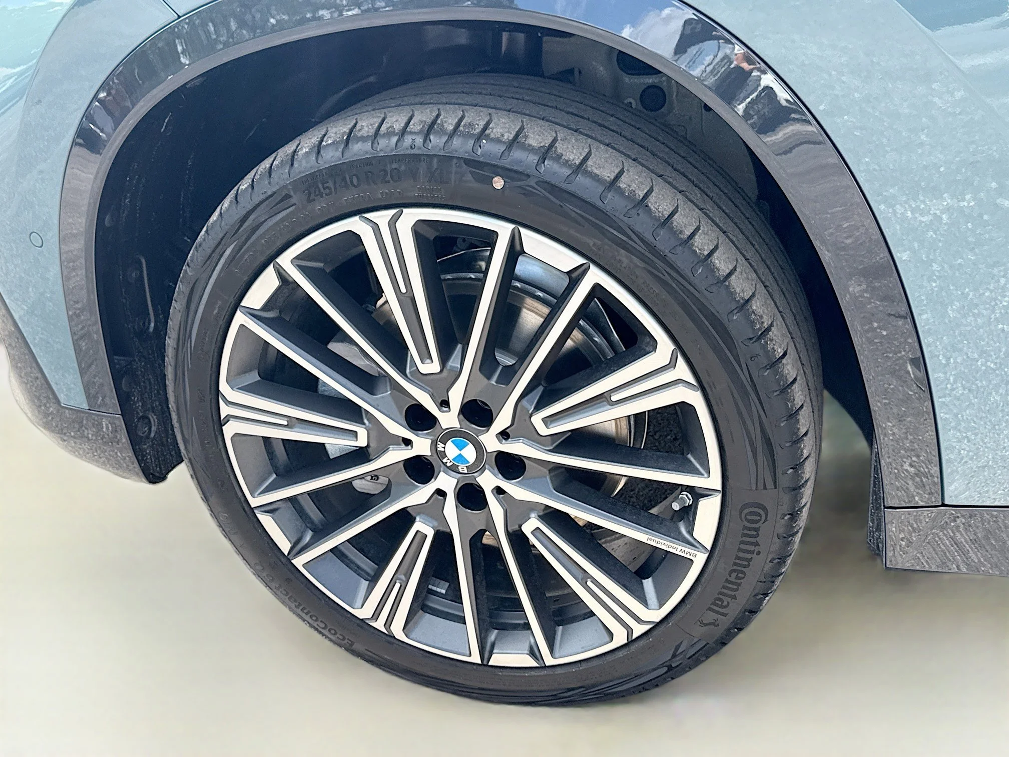 New 2026 Cape York Green Metallic BMW xDrive28i image 42