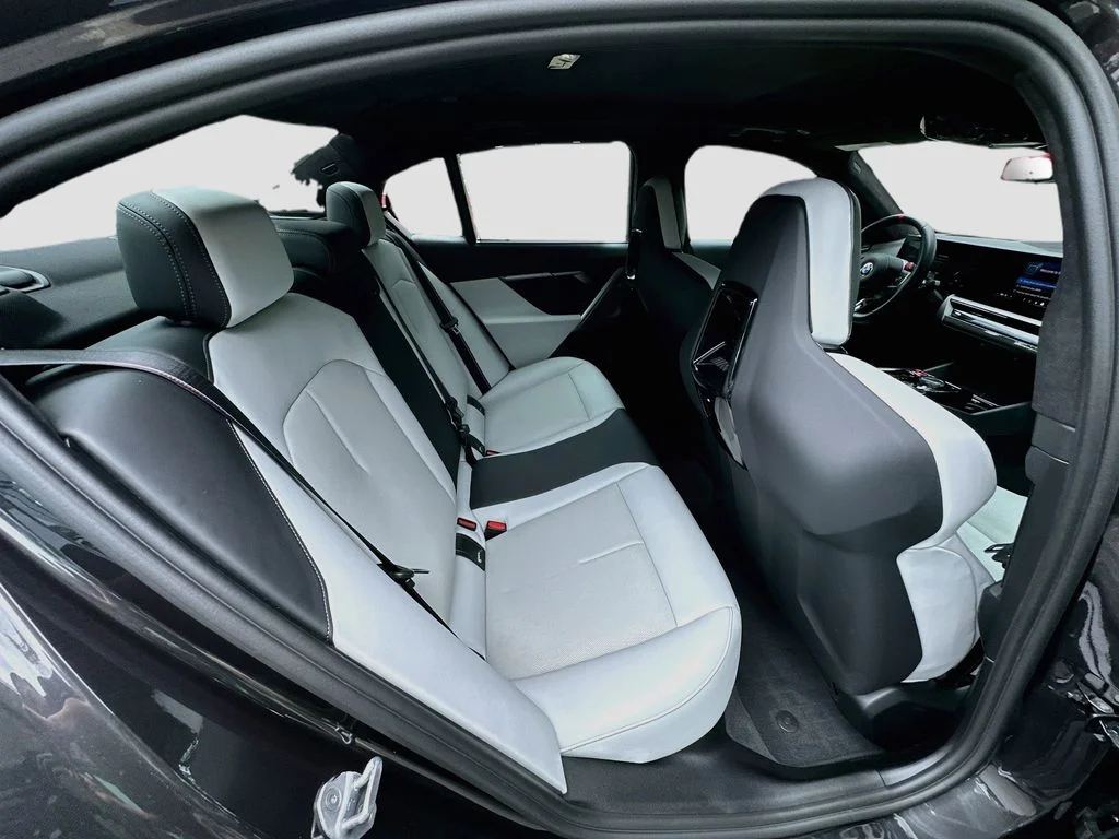 Used 2025 Dark Graphite BMW Base image 28