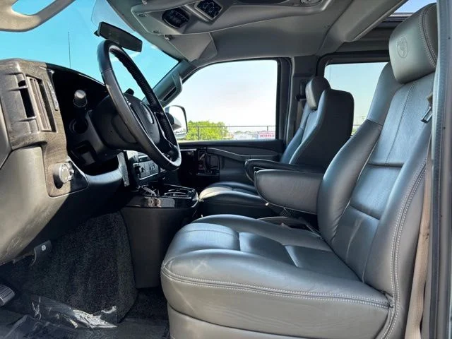 Used 2017 Dark Slate Metallic GMC Explorer Limited SE image 16