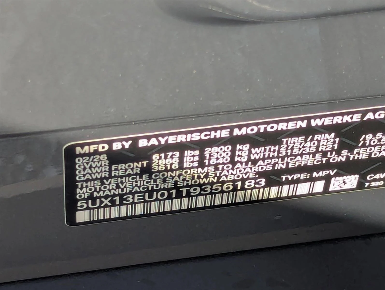 Used 2026 Skyscraper Grey Metallic BMW sDrive40i image 17