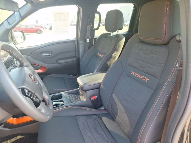 Used 2025 Black Nissan PRO-4X image 10