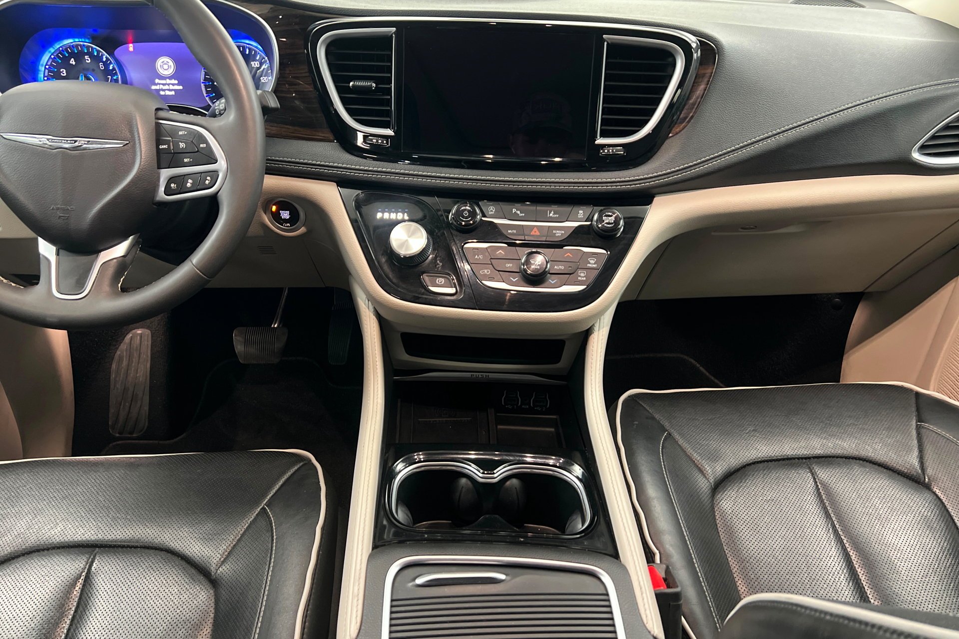 2023 Chrysler Pacifica Limited - Photo 13
