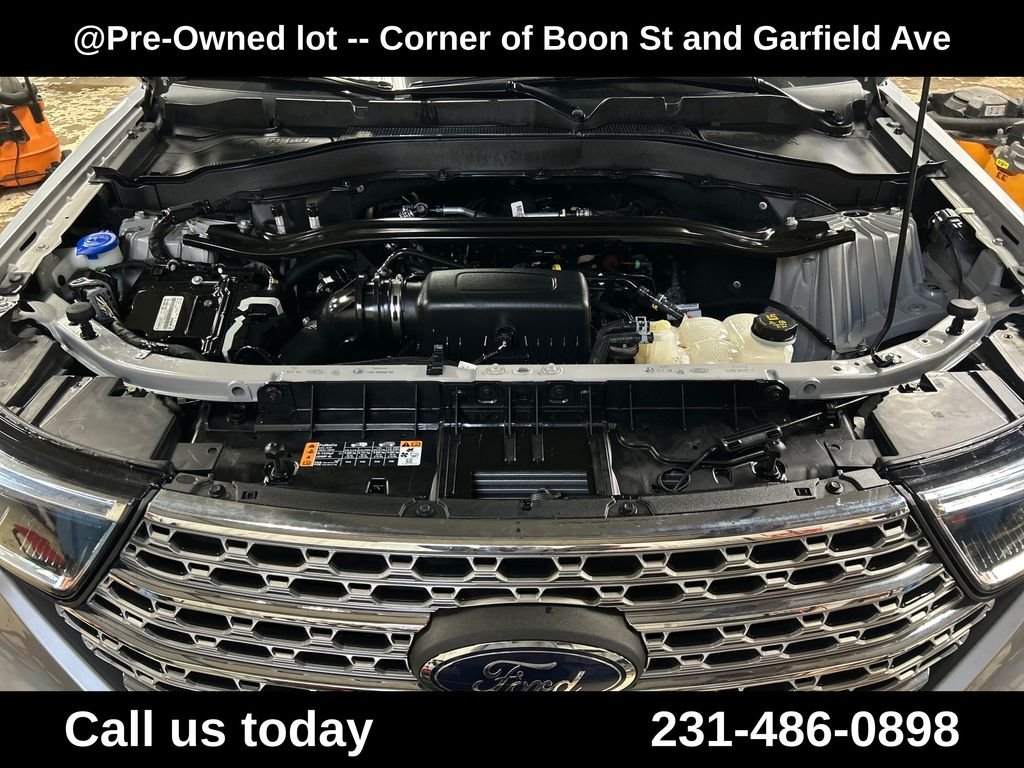 Used 2023 Silver Ford Limited image 10