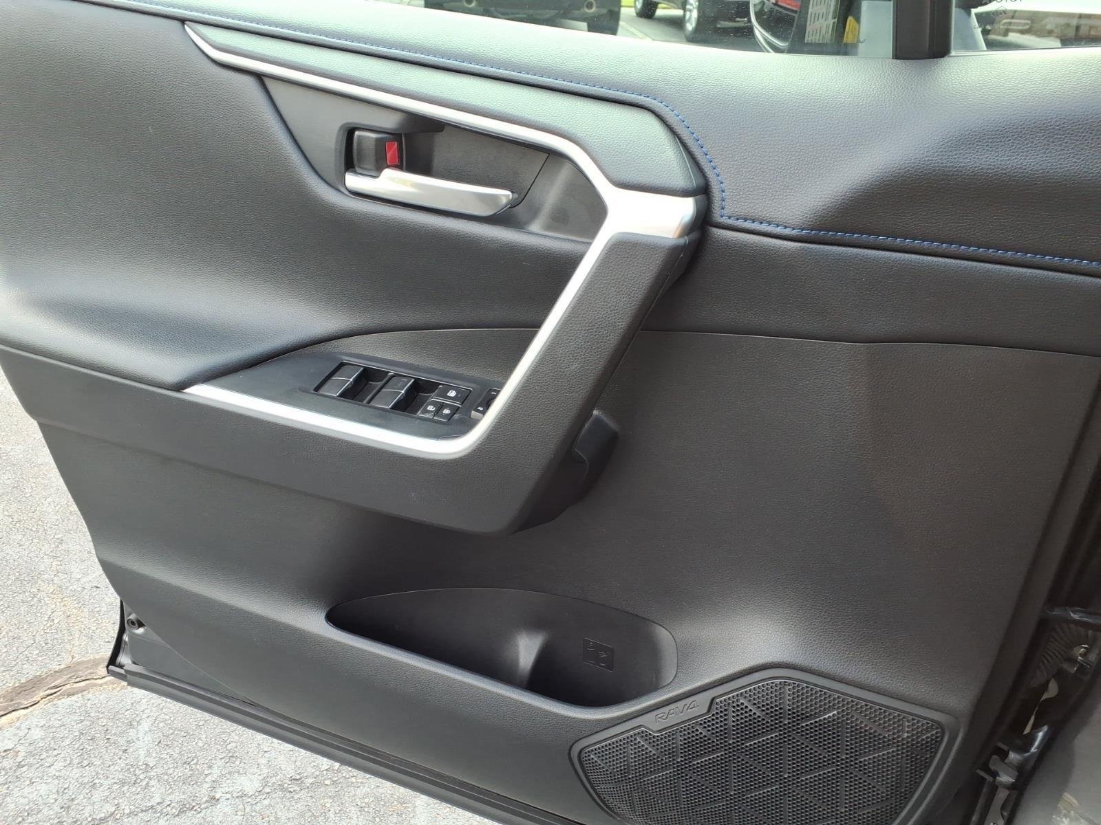Used 2020 Magnetic Gray Metallic w/Midnight Black Roof Toyota Hybrid XSE image 29