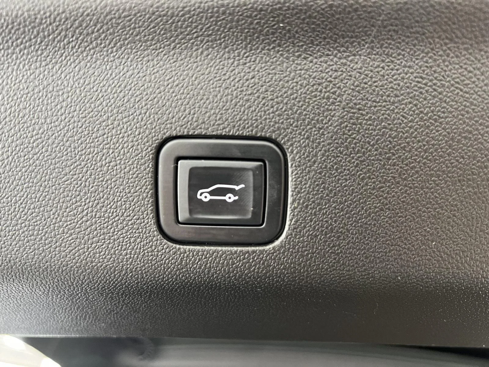 Used 2023 Midnight Blue Metallic Chevrolet Premier image 29