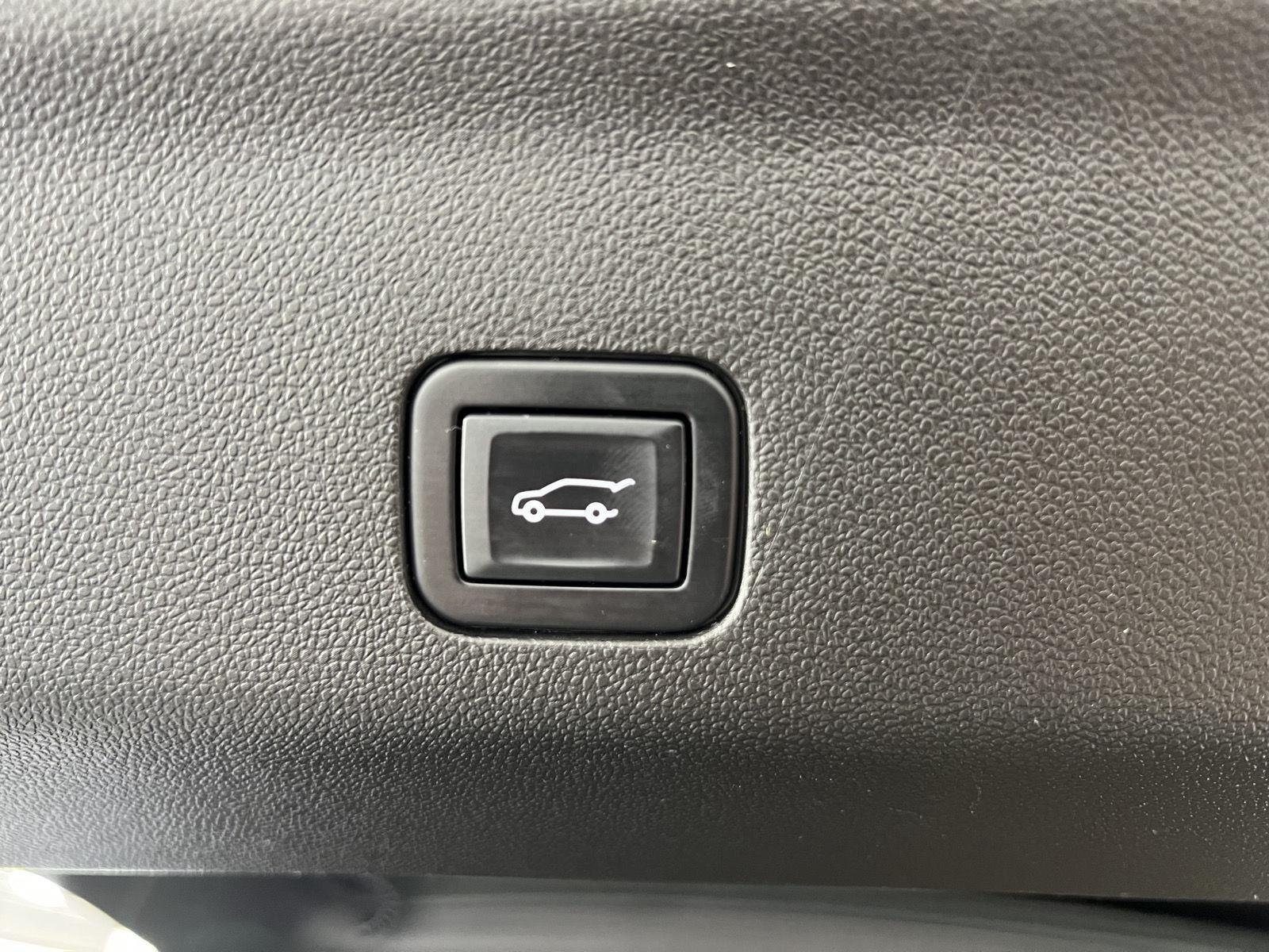 Used 2023 Midnight Blue Metallic Chevrolet Premier image 29